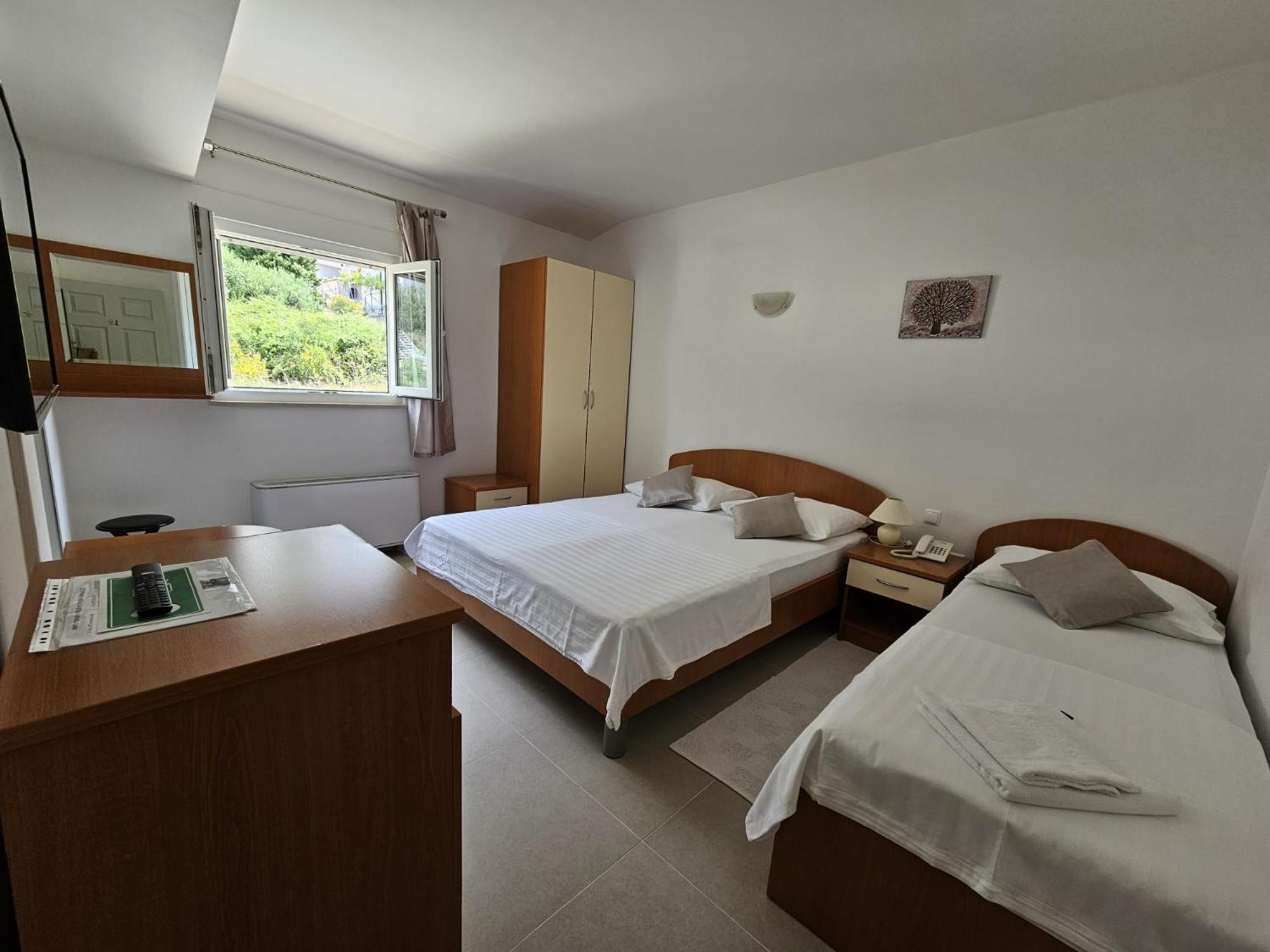 Pansion Komfor Moca Makarska Esterno foto