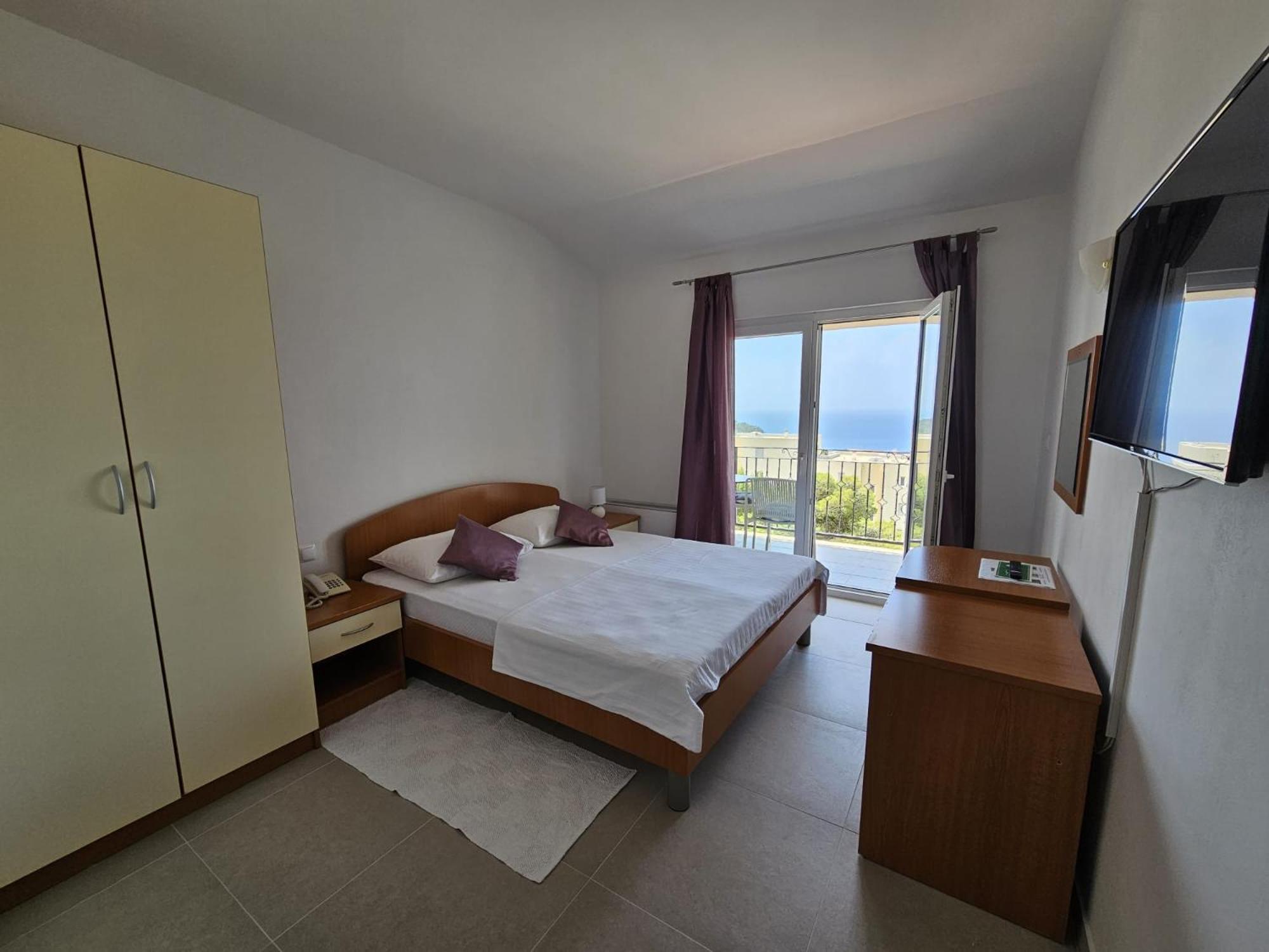 Pansion Komfor Moca Makarska Esterno foto